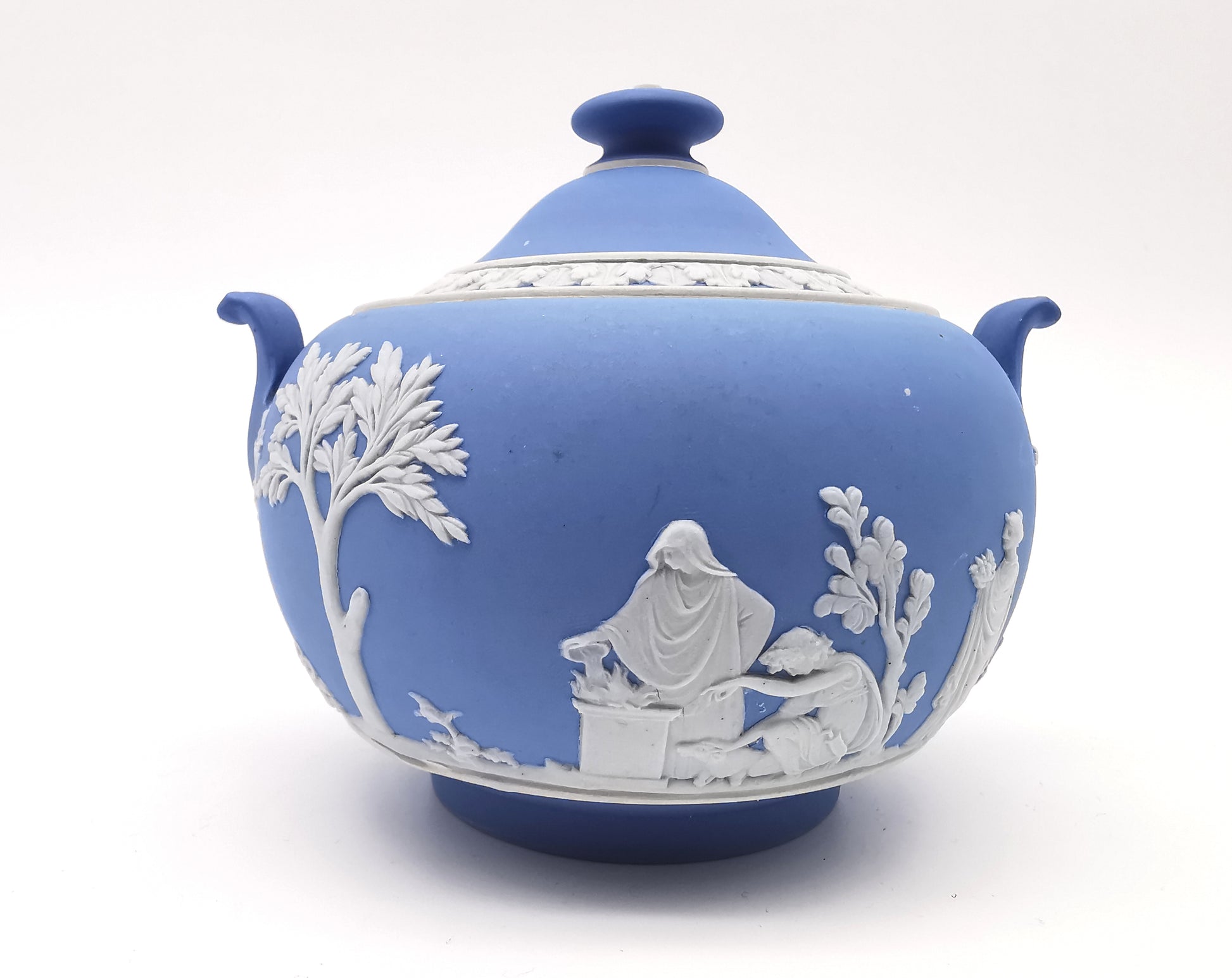 Vintage Wedgwood Pale Blue Jasperware Lidded Sugar Bowl – Sacrifice Relief Glazed Inside