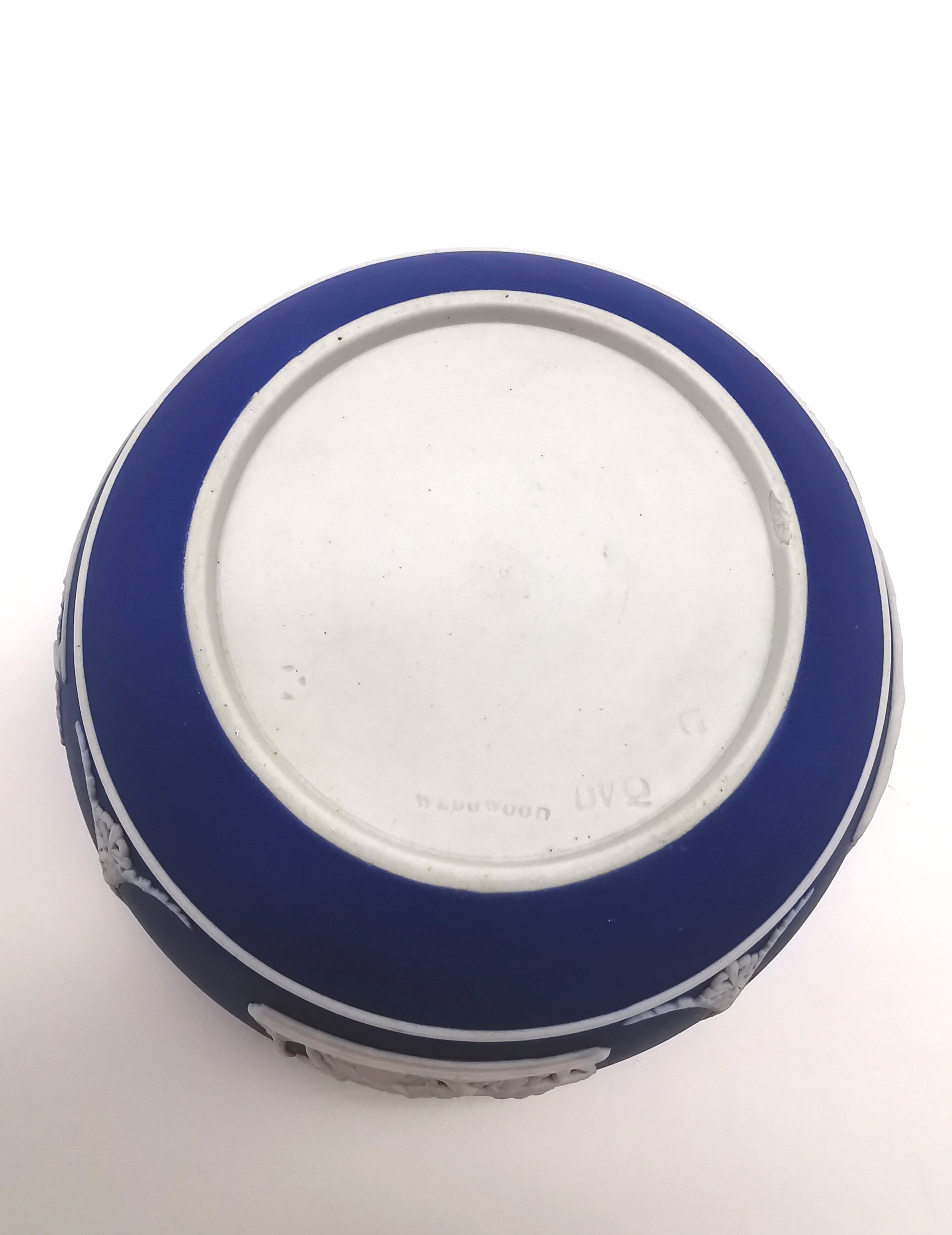 Antique Wedgwood Cobalt Blue Jasperware Small Bowl - 13cm Diameter (1888)