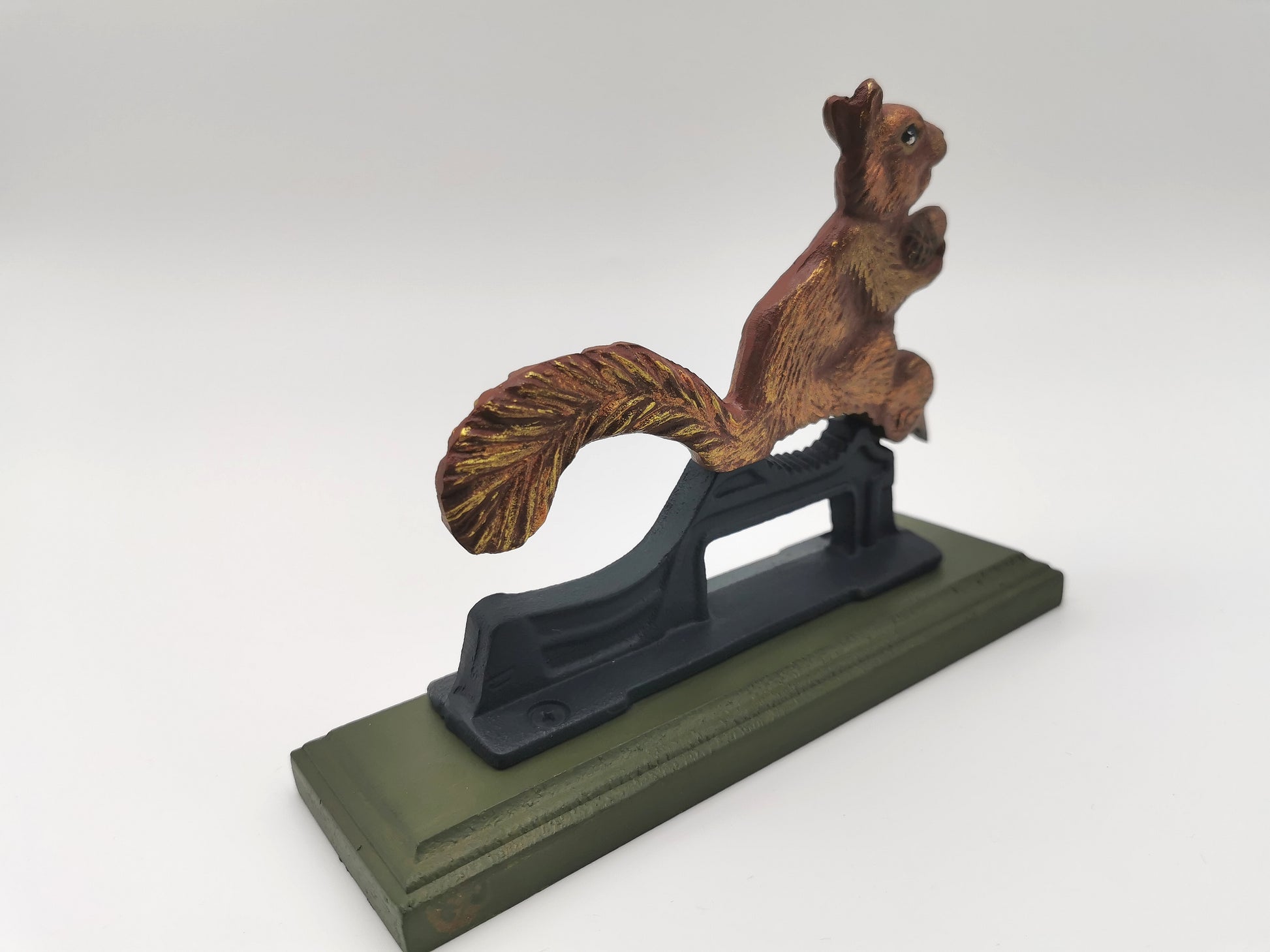 Restored Vintage Cast Iron Squirrel Nutcracker – Hand-Painted, Matt Varnished on Wood Base