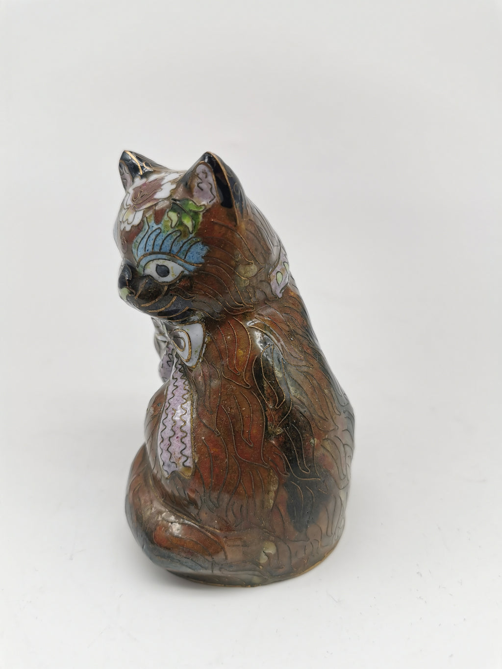 Vintage Chinese Cloisonné Cat Figurine – Handcrafted Enameled Brass Kitten, 11 cm tall