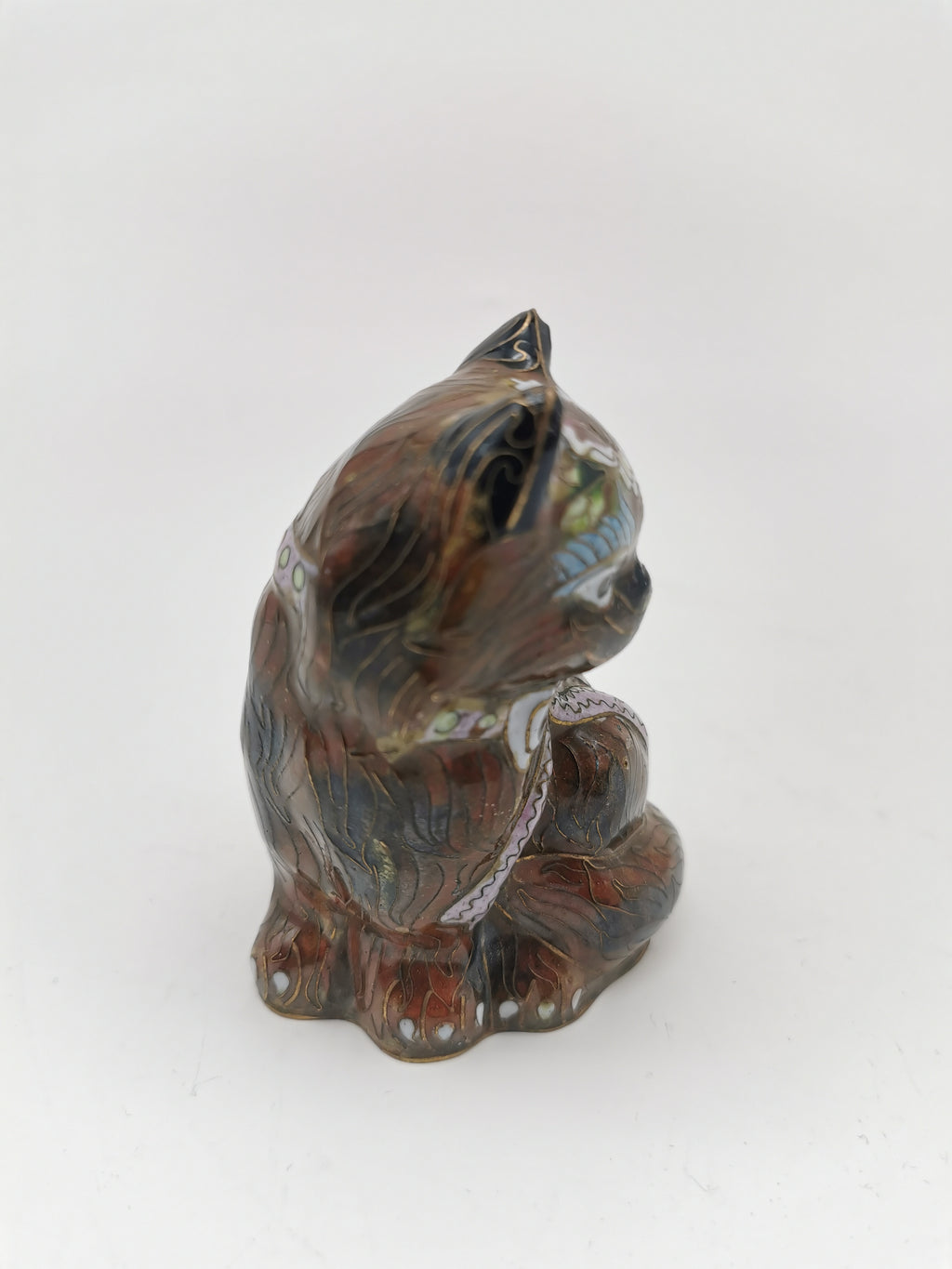 Vintage Chinese Cloisonné Cat Figurine – Handcrafted Enameled Brass Kitten, 11 cm tall