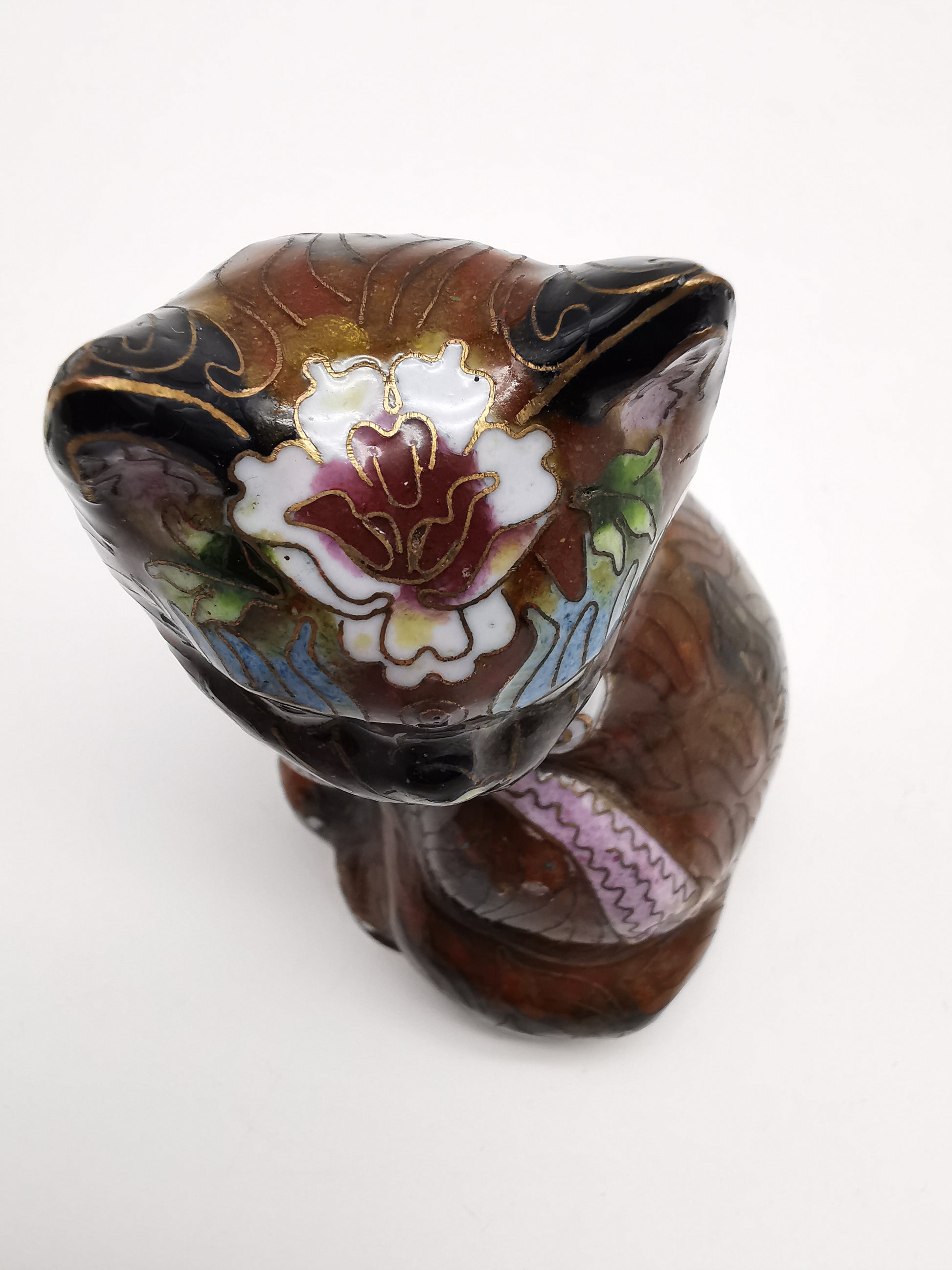 Vintage Chinese Cloisonné Cat Figurine – Handcrafted Enameled Brass Kitten, 11 cm tall