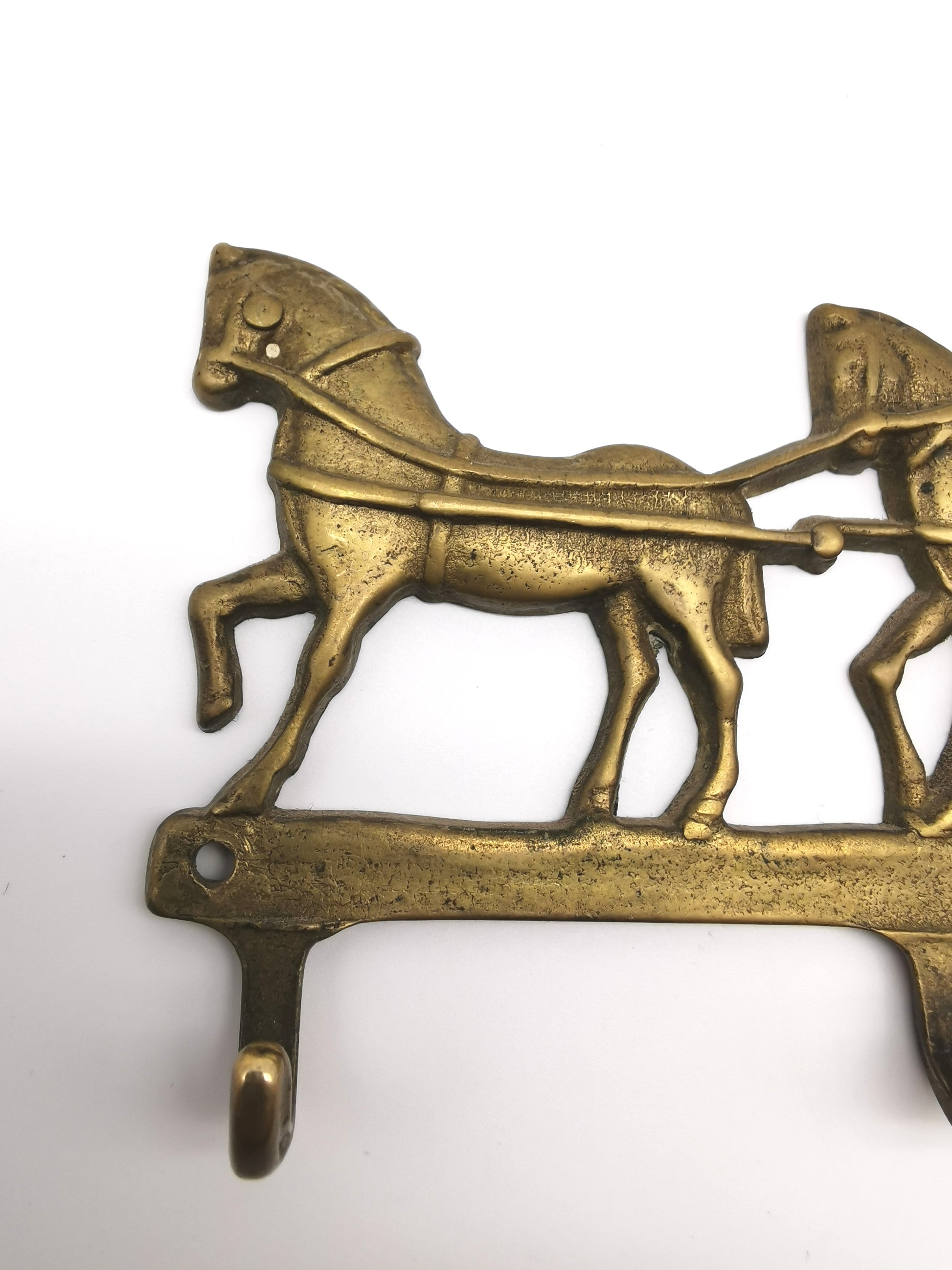 Vintage Solid Brass Horse and Carriage Wall Key Rack – 4-Hook Entryway Organizer