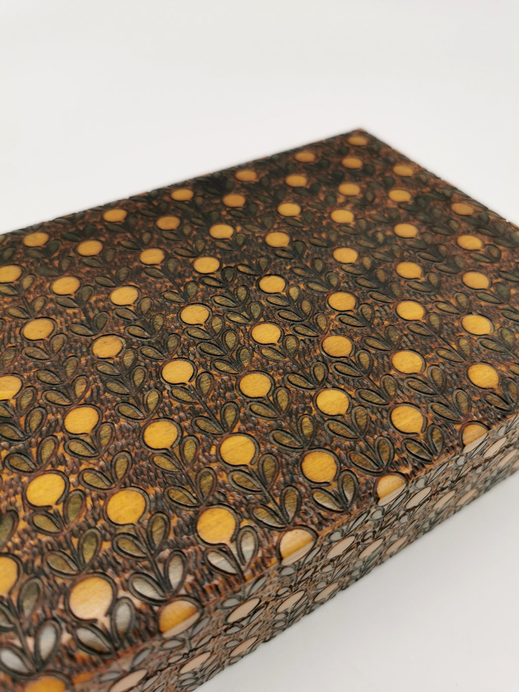Vintage Mid-Century Pyrography Wooden Trinket Box - Stylised Floral Pattern