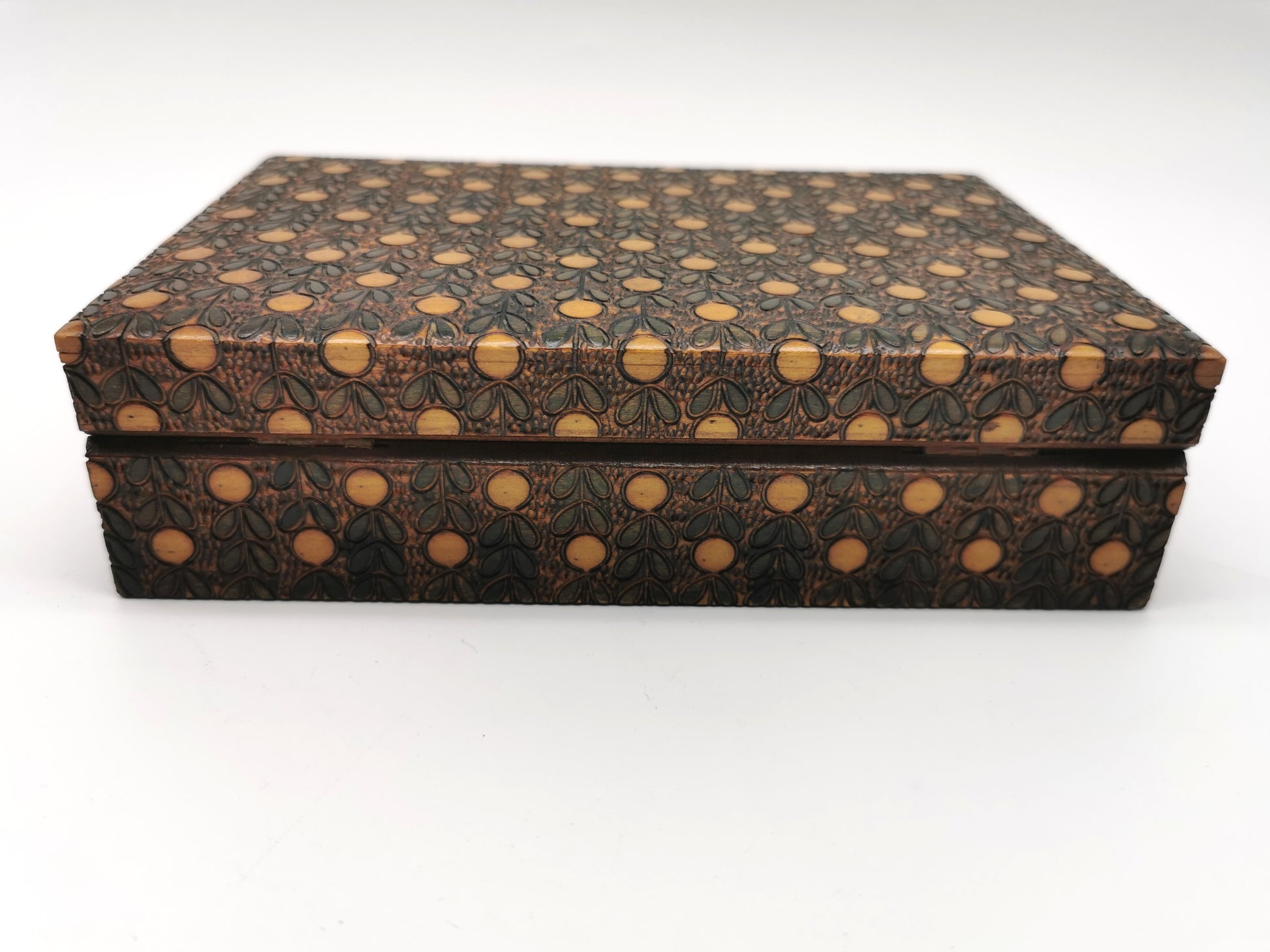 Vintage Mid-Century Pyrography Wooden Trinket Box - Stylised Floral Pattern