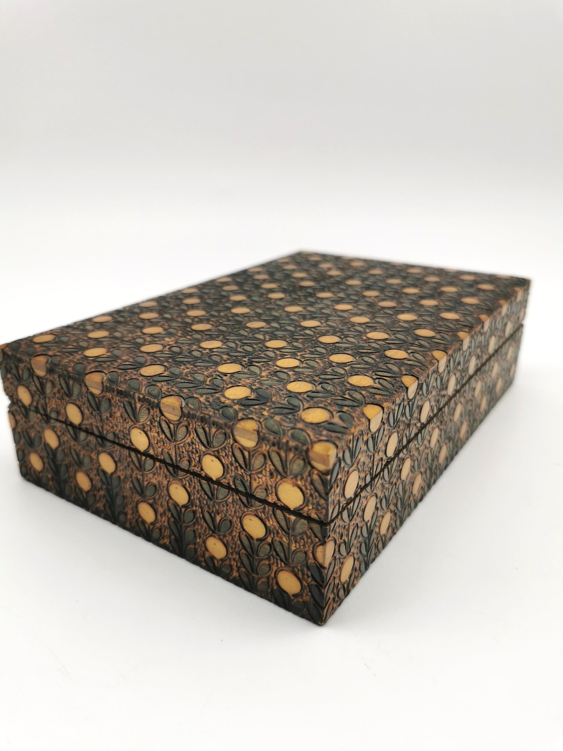 Vintage Mid-Century Pyrography Wooden Trinket Box - Stylised Floral Pattern