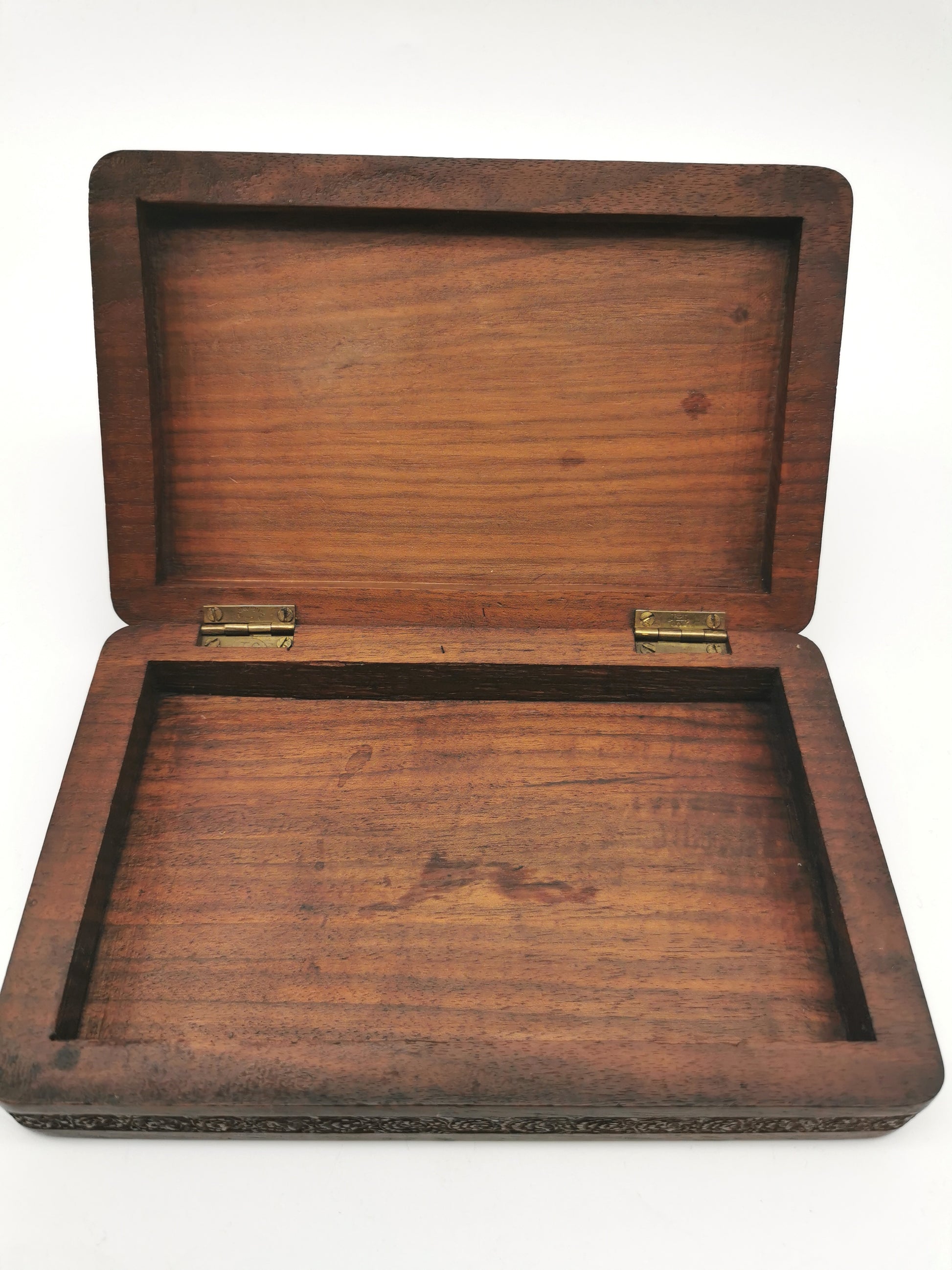 Antique/Vintage Anglo-Indian Hand-Carved Walnut Trinket Box – Kashmiri Foliate Design (c.1920s)