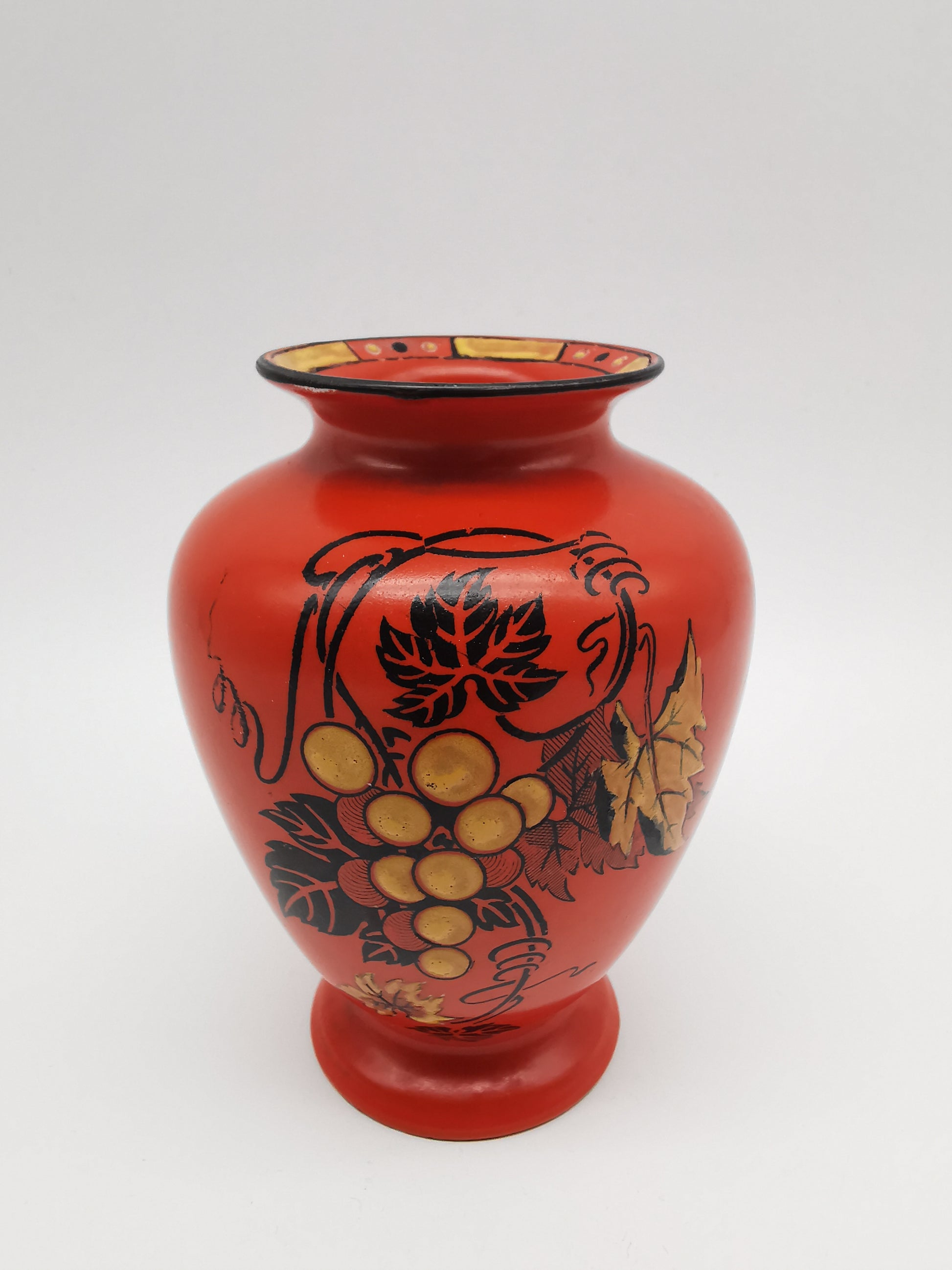 Art Deco Shelley England Vase - Grapevine Pattern No. 8632 (c. 1930)