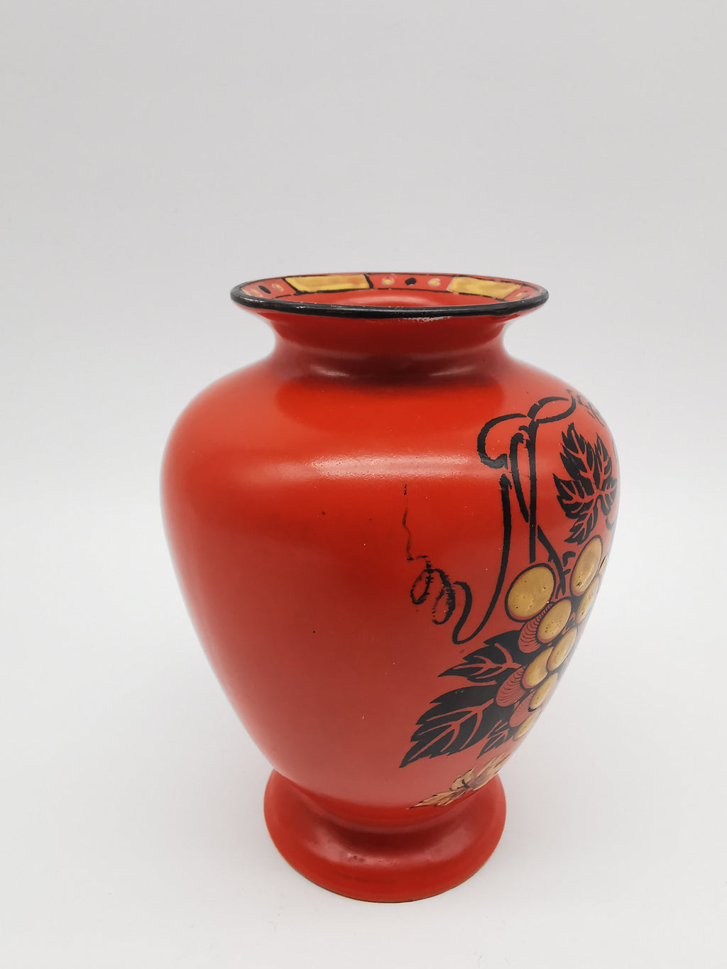 Art Deco Shelley England Vase - Grapevine Pattern No. 8632 (c. 1930)