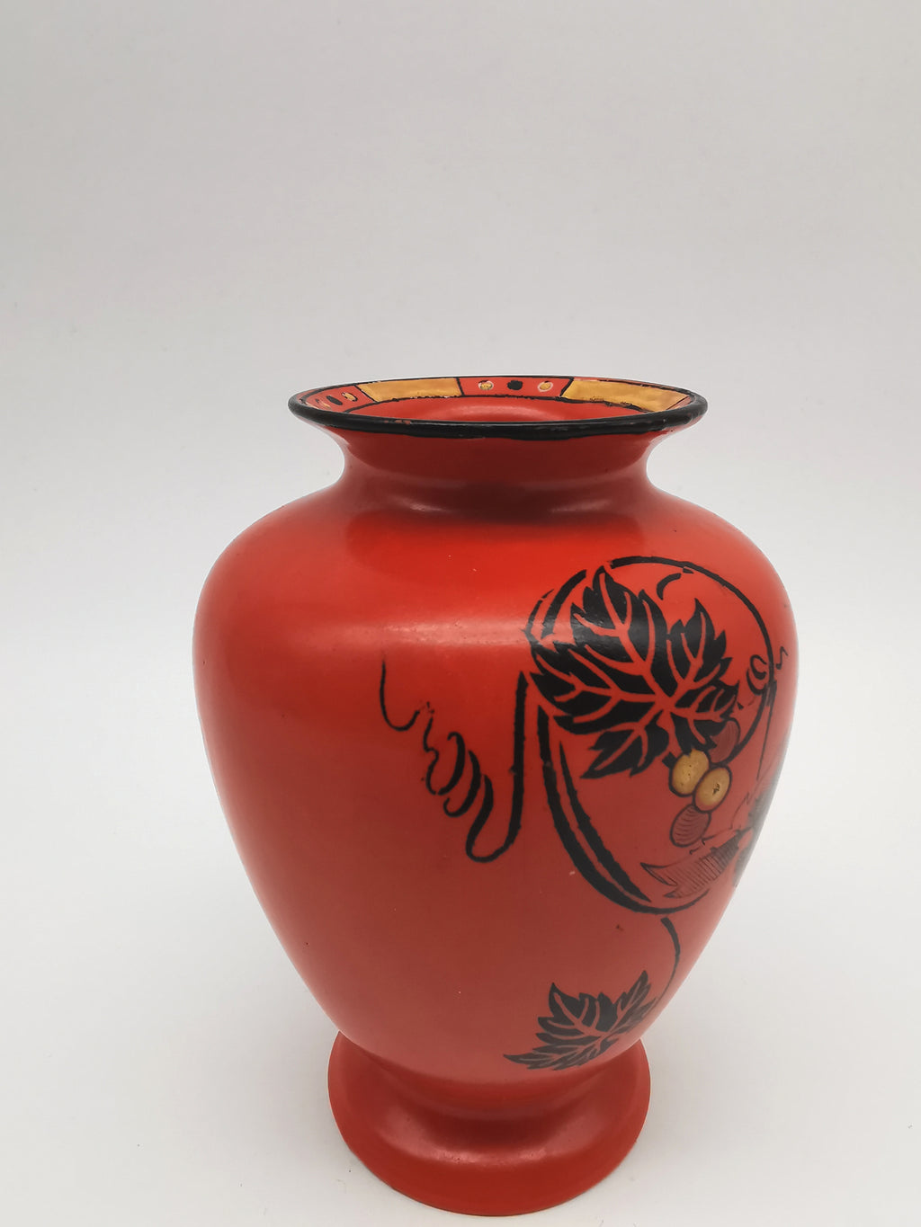 Art Deco Shelley England Vase - Grapevine Pattern No. 8632 (c. 1930)