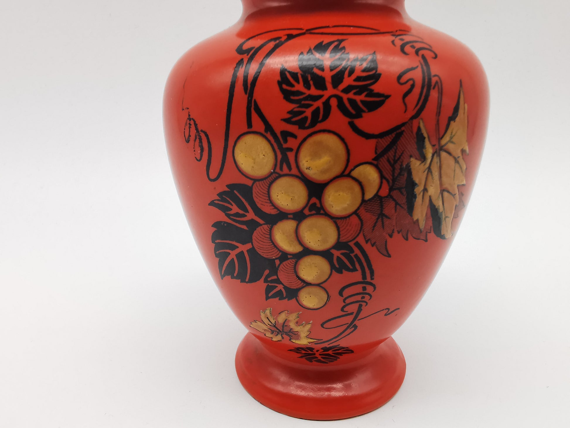 Art Deco Shelley England Vase - Grapevine Pattern No. 8632 (c. 1930)