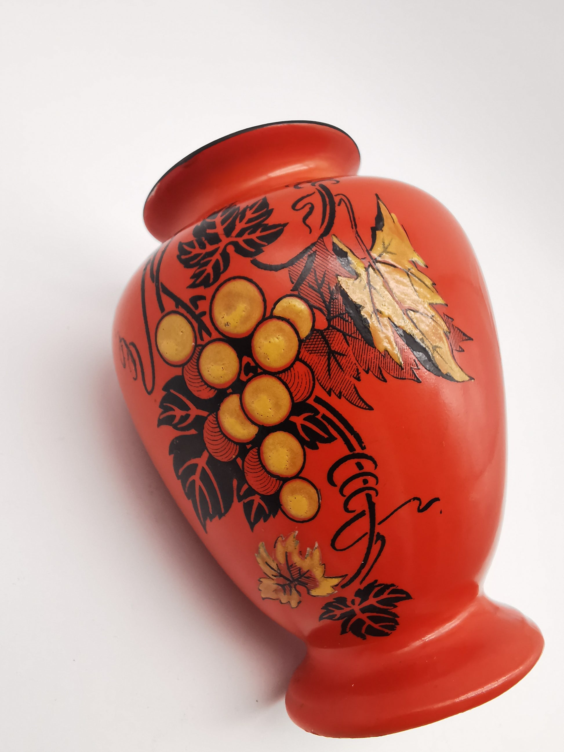 Art Deco Shelley England Vase - Grapevine Pattern No. 8632 (c. 1930)