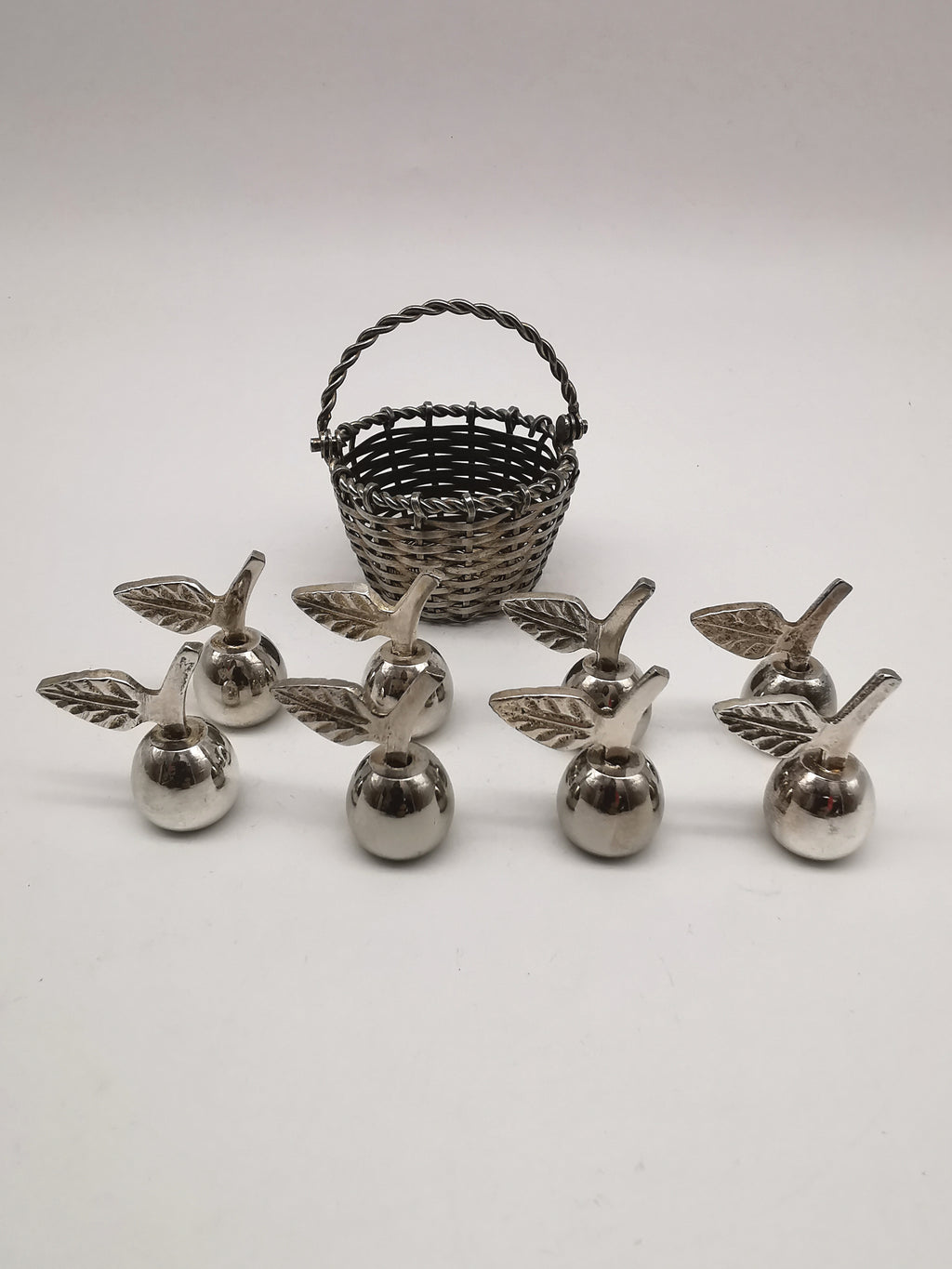 Set of 8 Vintage Silver Plated Apple Place Card Holders with Woven Basket