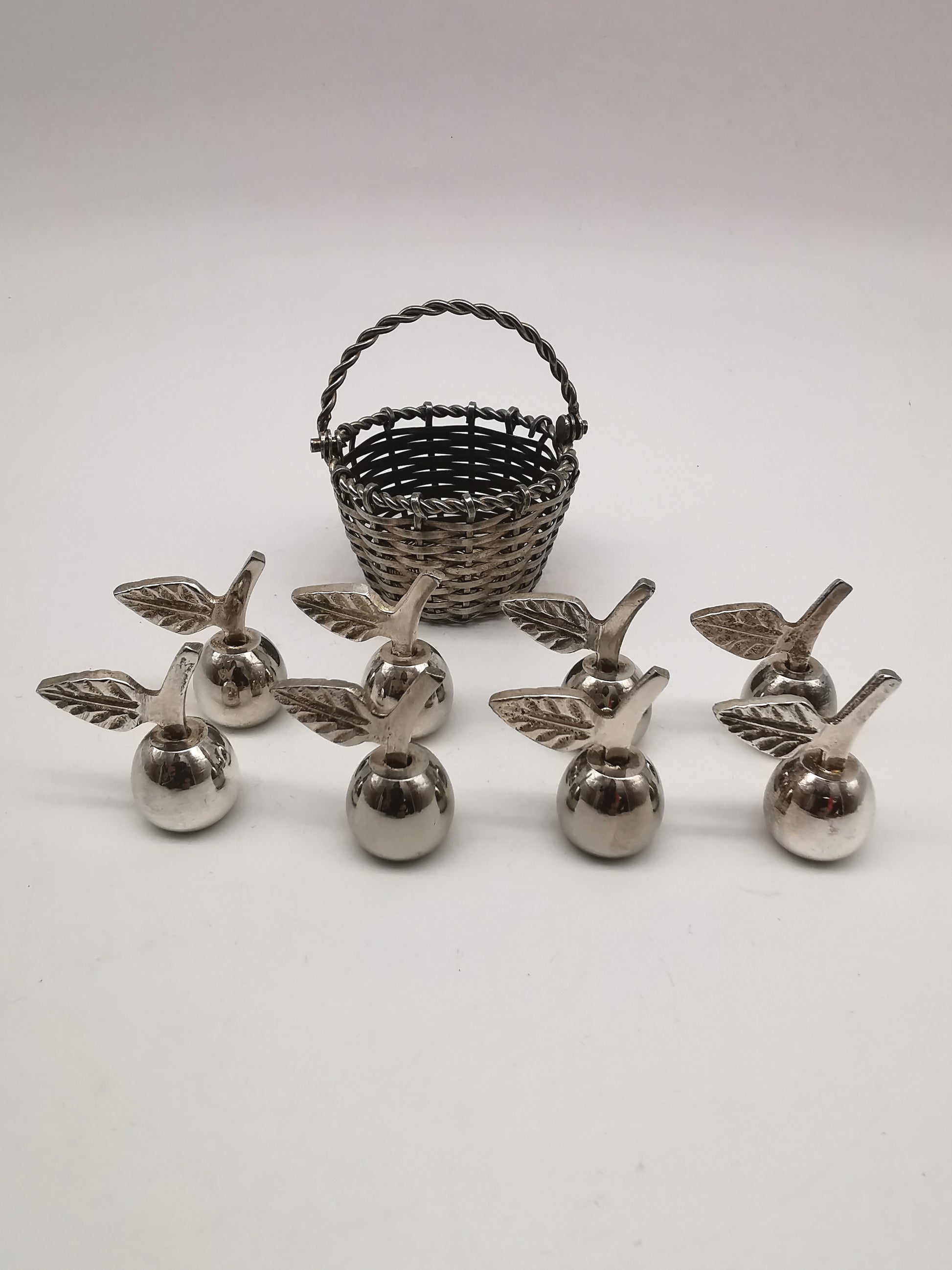 Set of 8 Vintage Silver Plated Apple Place Card Holders with Woven Basket