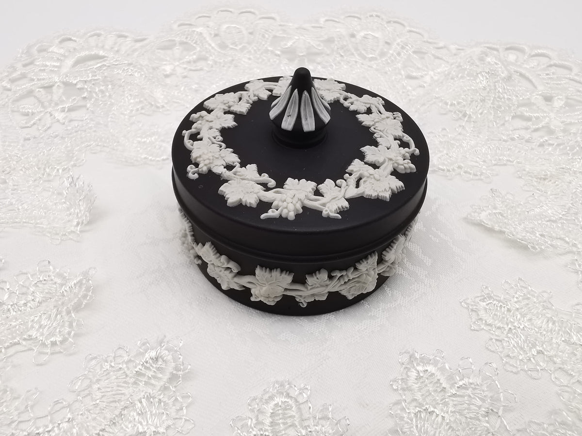 Vintage Wedgwood Black Jasperware Lidded Trinket Box – Neoclassical White Grapevine Relief