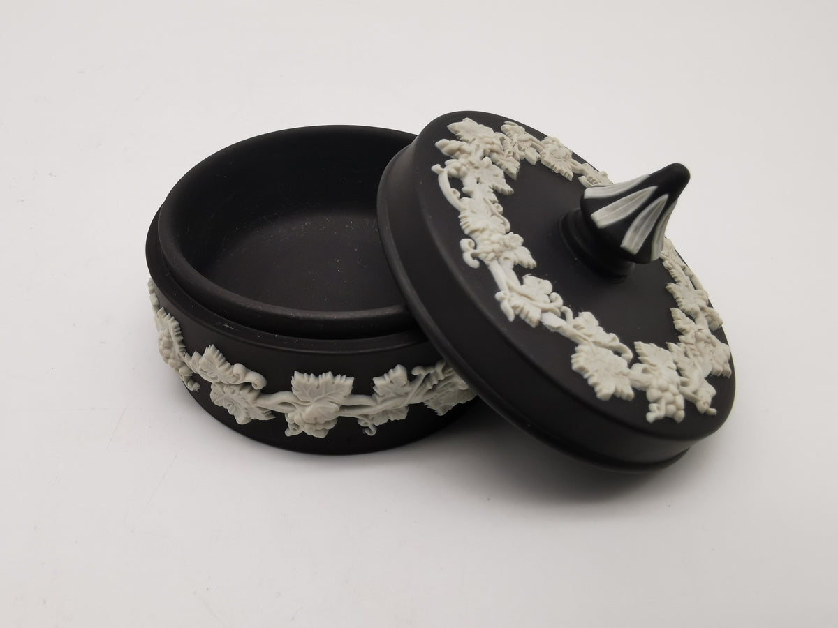 Vintage Wedgwood Black Jasperware Lidded Trinket Box – Neoclassical White Grapevine Relief