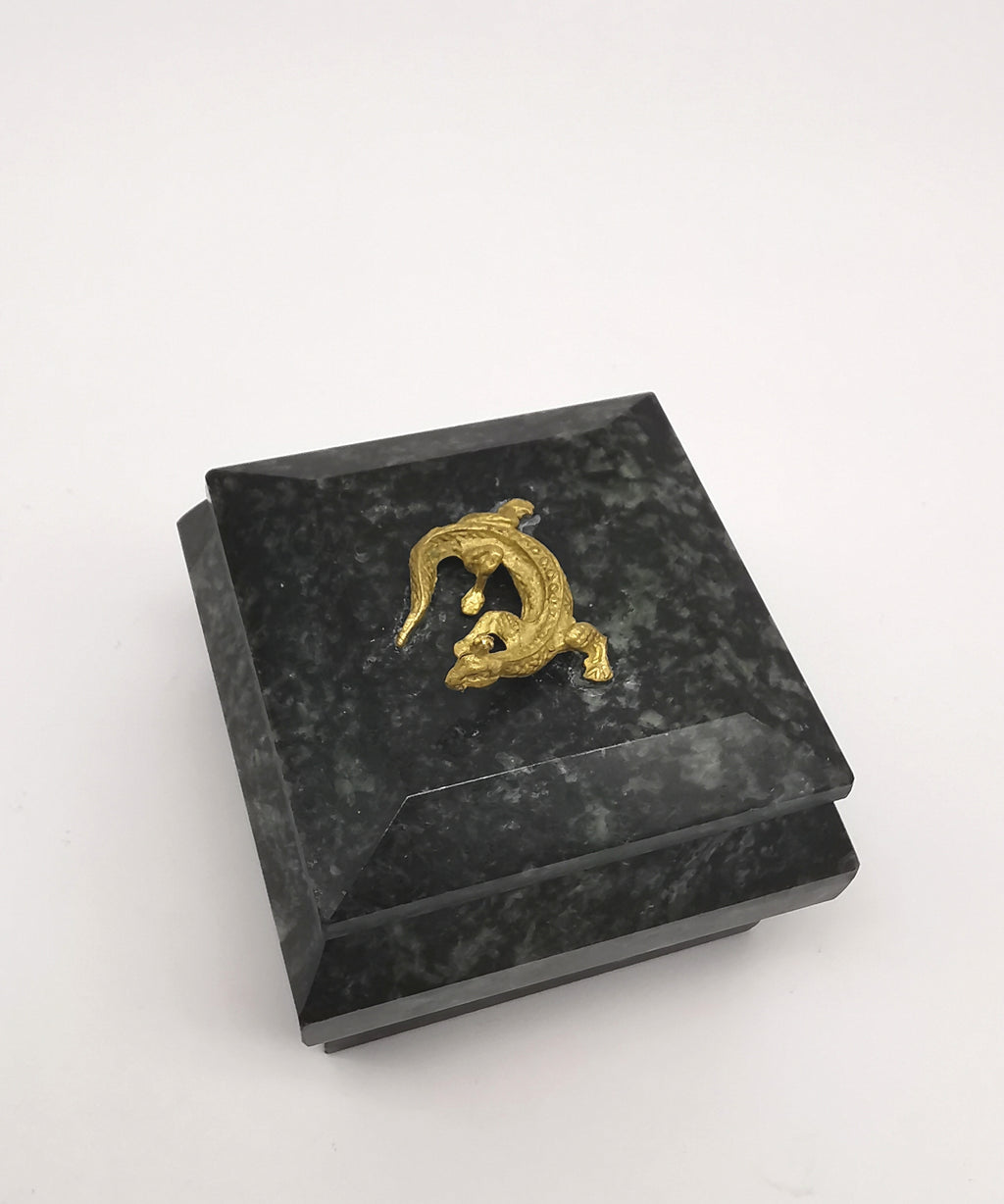 Vintage Green Serpentine Stone Trinket Box with Lizard Finial