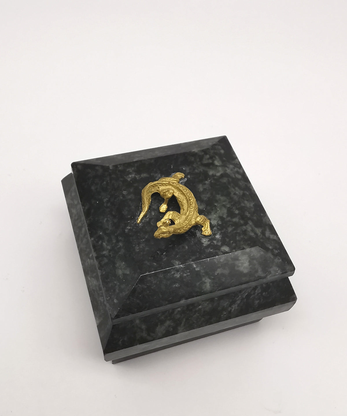 Vintage Green Serpentine Stone Trinket Box with Lizard Finial