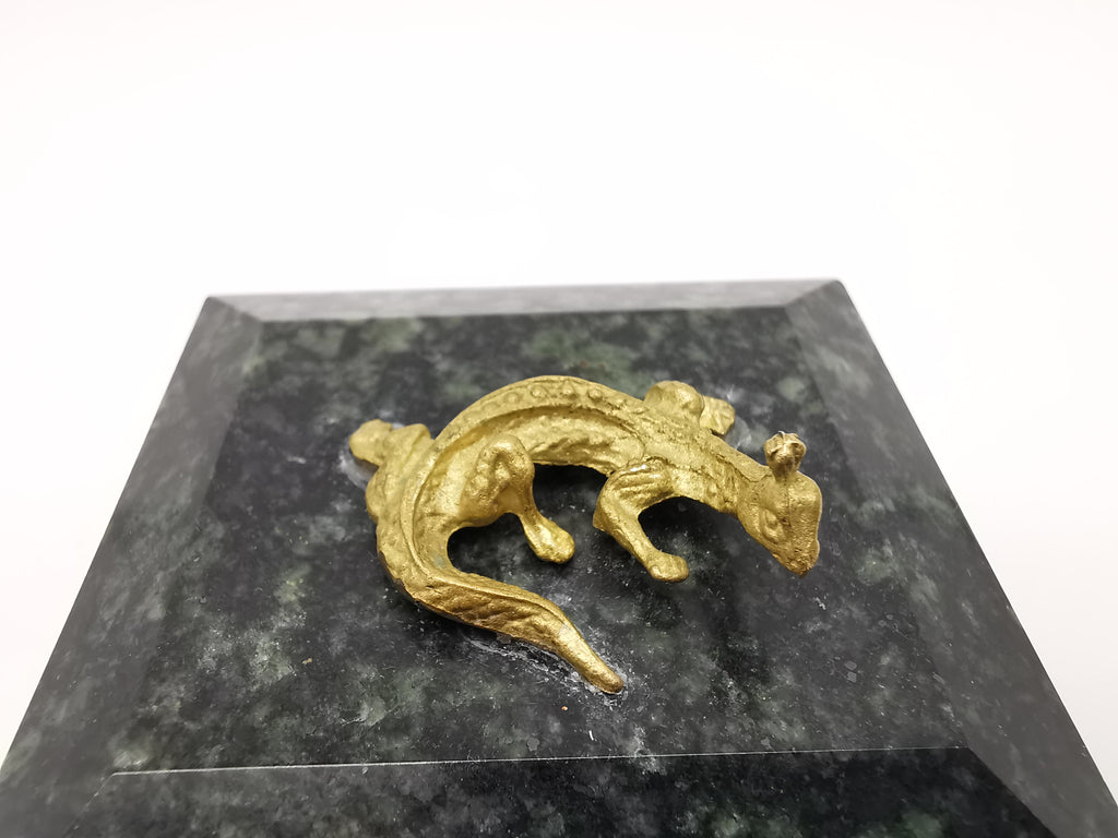 Vintage Green Serpentine Stone Trinket Box with Lizard Finial