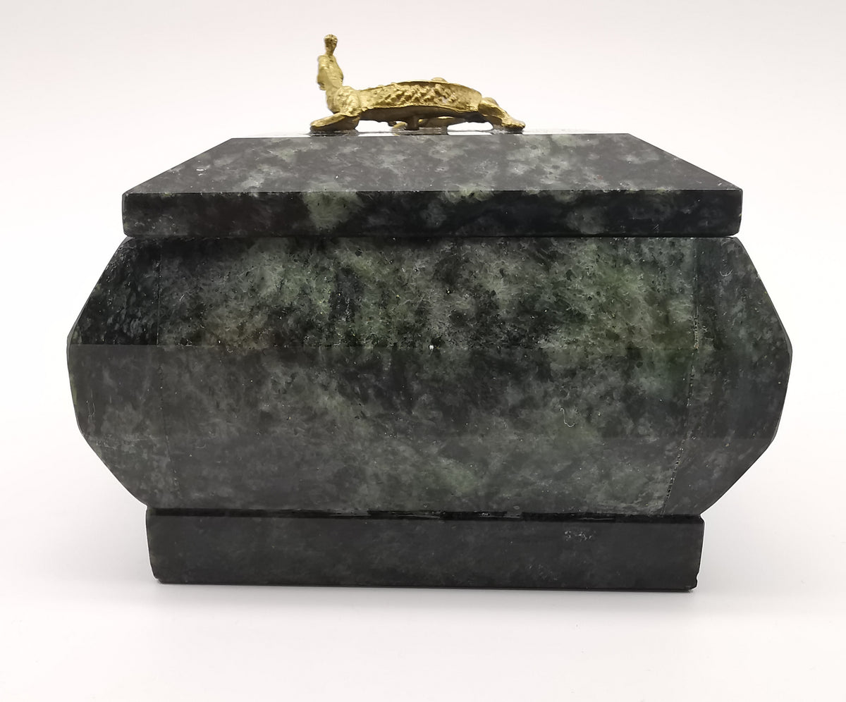 Vintage Green Serpentine Stone Trinket Box with Lizard Finial